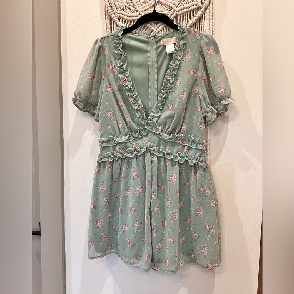 Altar’d State shirts romper floral size large